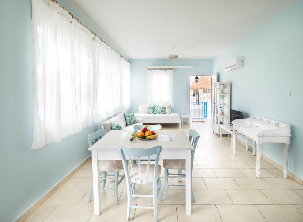 Alcyone Beach House Oroklini Buitenkant foto