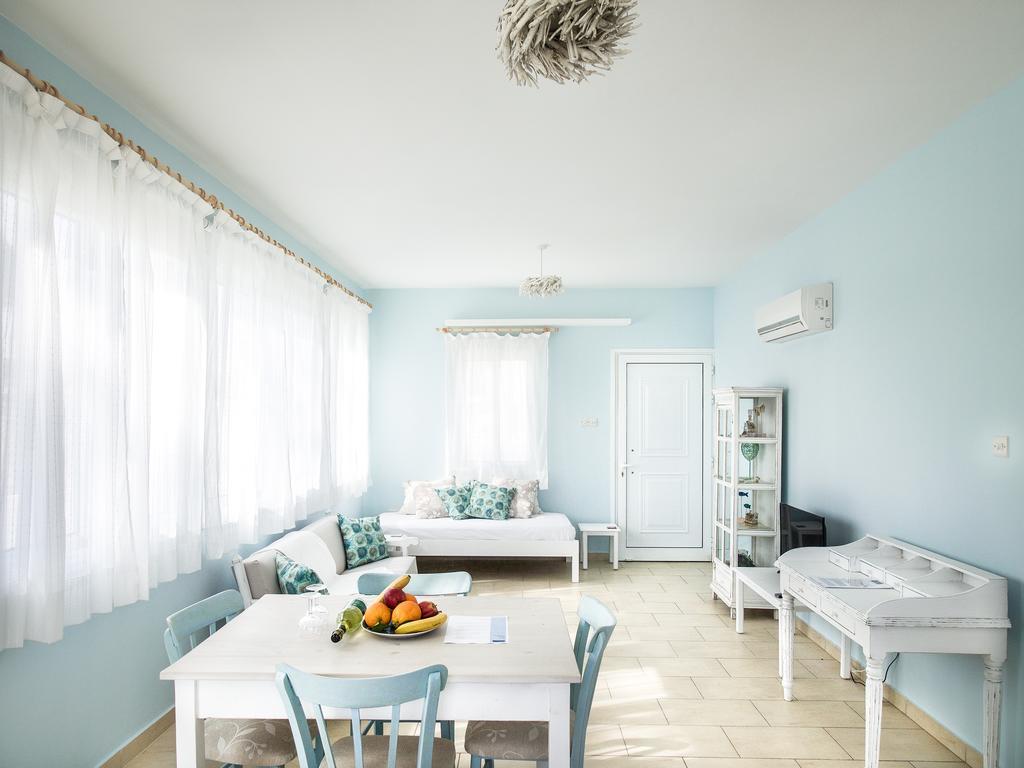 Alcyone Beach House Oroklini Buitenkant foto